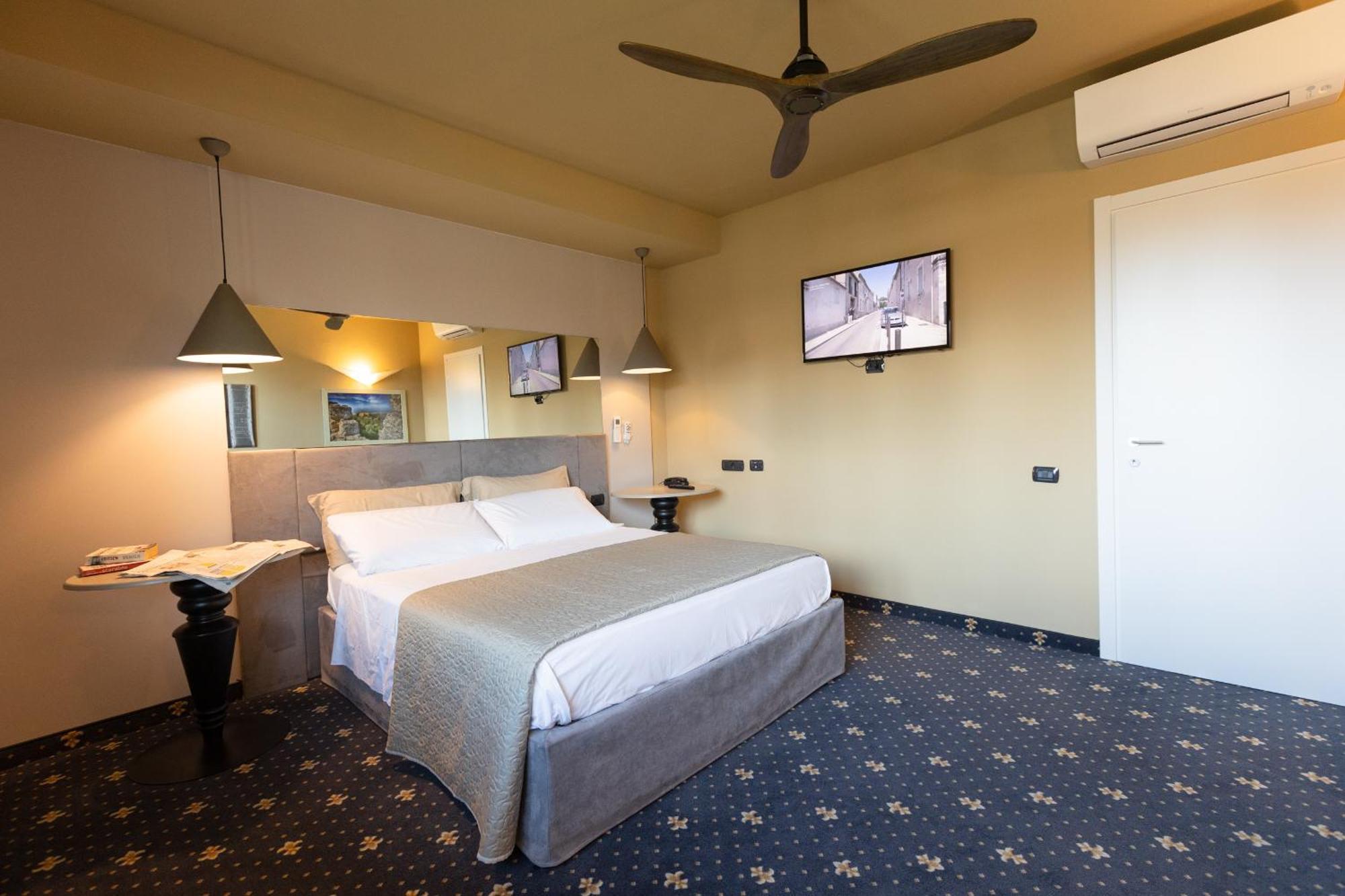 Holiday Rooms Antica Badia Волтера Екстериор снимка